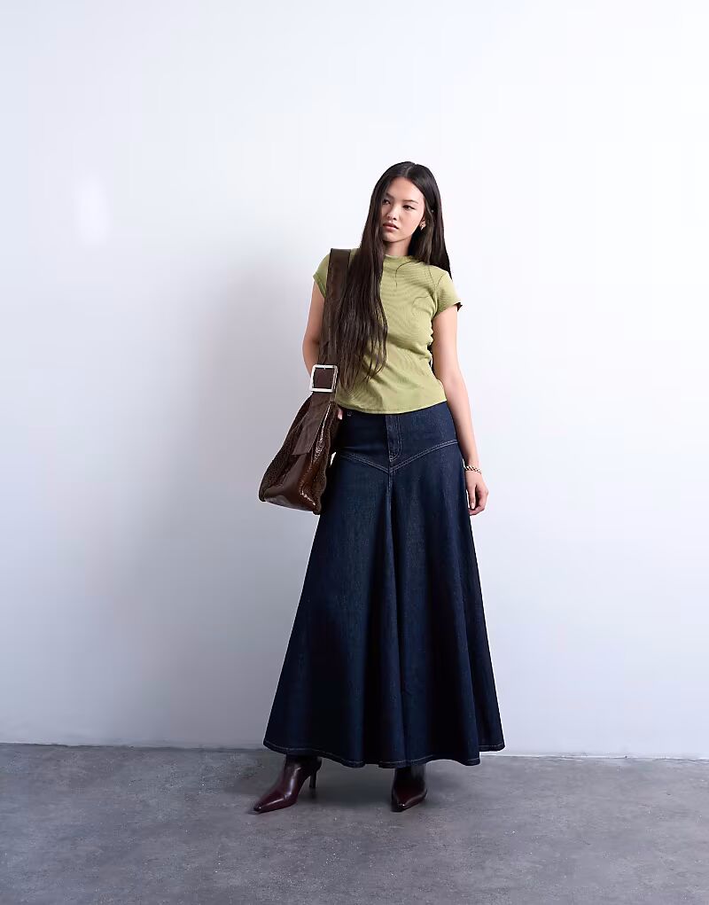 Футболка с закругленным подолом и отделкой в рубчик, цвет светлый хаки Topshop
Футболка с закругленным подолом и отделкой в рубчик, цвет светлый хаки Topshop