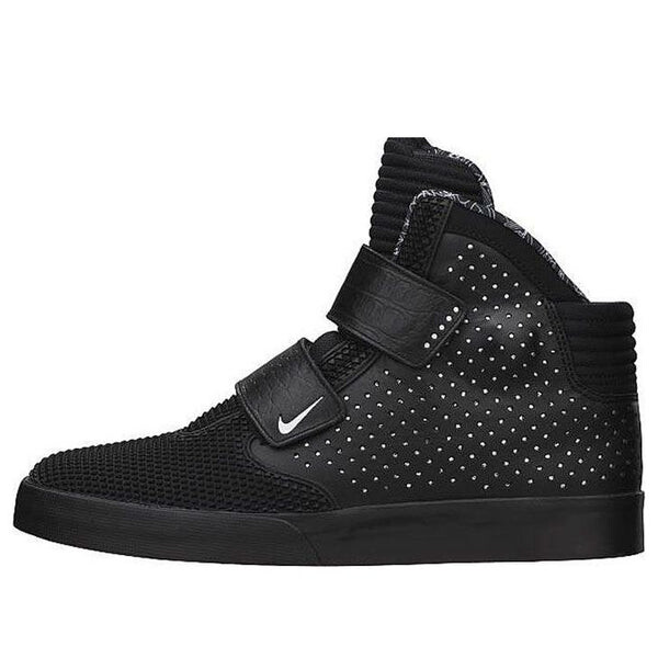 Кроссовки flystepper 2k3 prm qs Nike, черный
Кроссовки flystepper 2k3 prm qs Nike, черный
