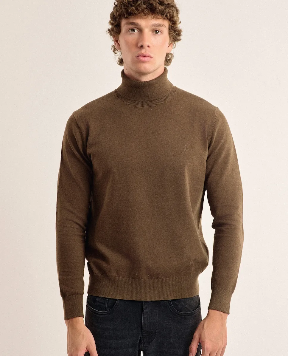 Мужской свитер с высоким воротником коричневого цвета Valecuatro
Мужской свитер с высоким воротником коричневого цвета Valecuatro