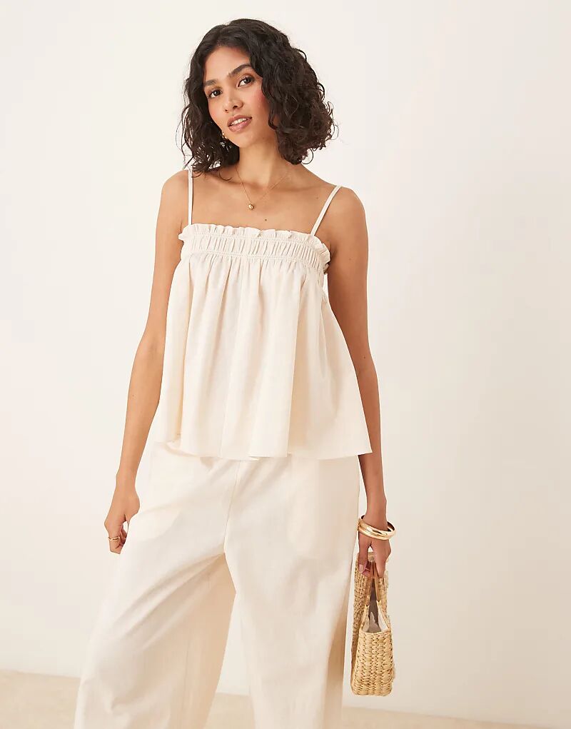 Топ-комбинезон со сборками ASOS DESIGN кремового цвета
Топ-комбинезон со сборками ASOS DESIGN кремового цвета