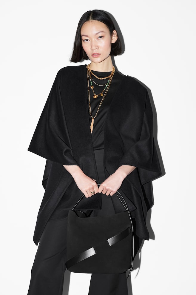 Замшевая сумка-мешок & Other Stories, черный 
Замшевая сумка-мешок & Other Stories, черный