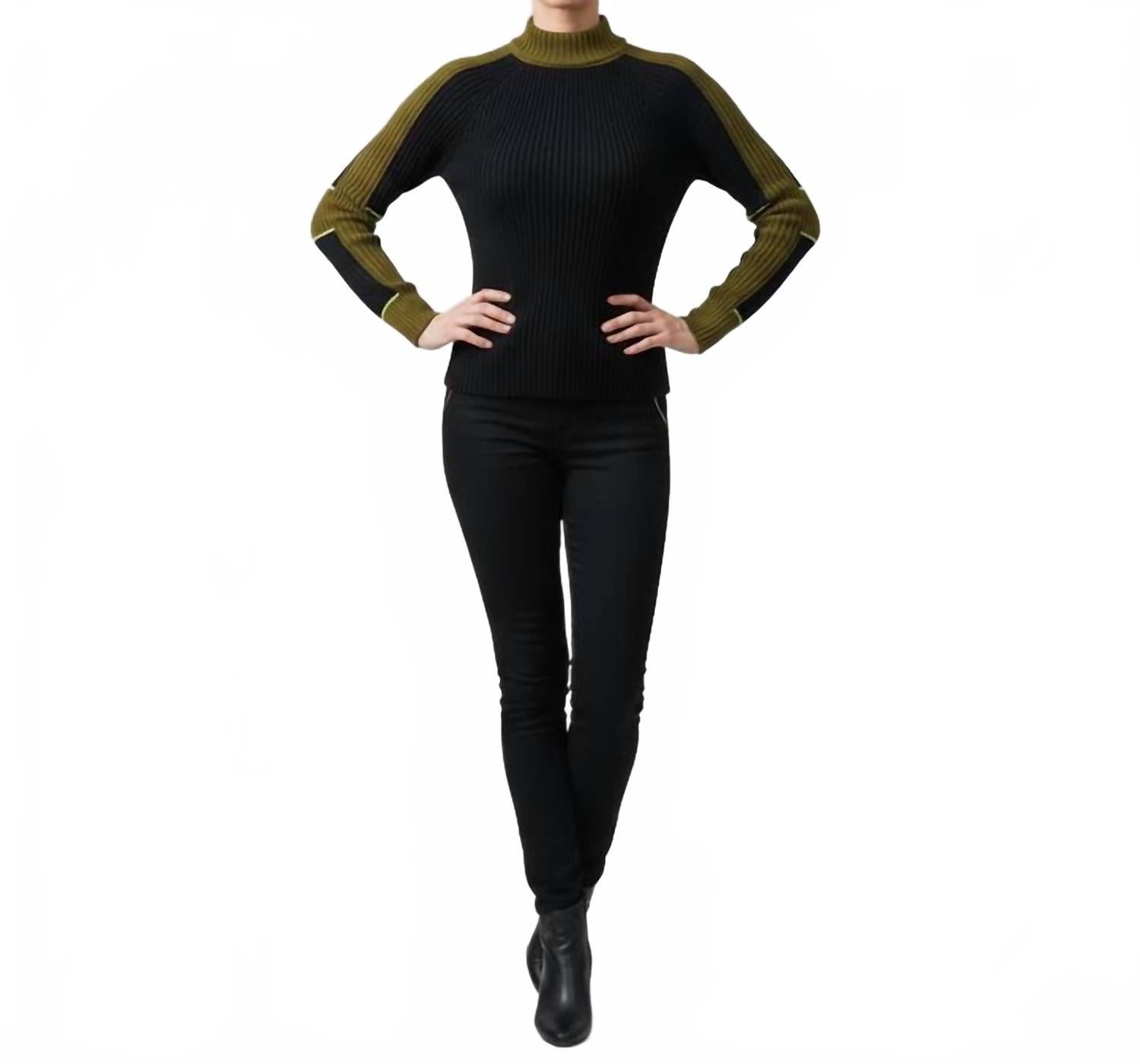 Вязаный свитер с текстурой в зеленом сочетании Kathie K, Green Combo
Вязаный свитер с текстурой в зеленом сочетании Kathie K, Green Combo