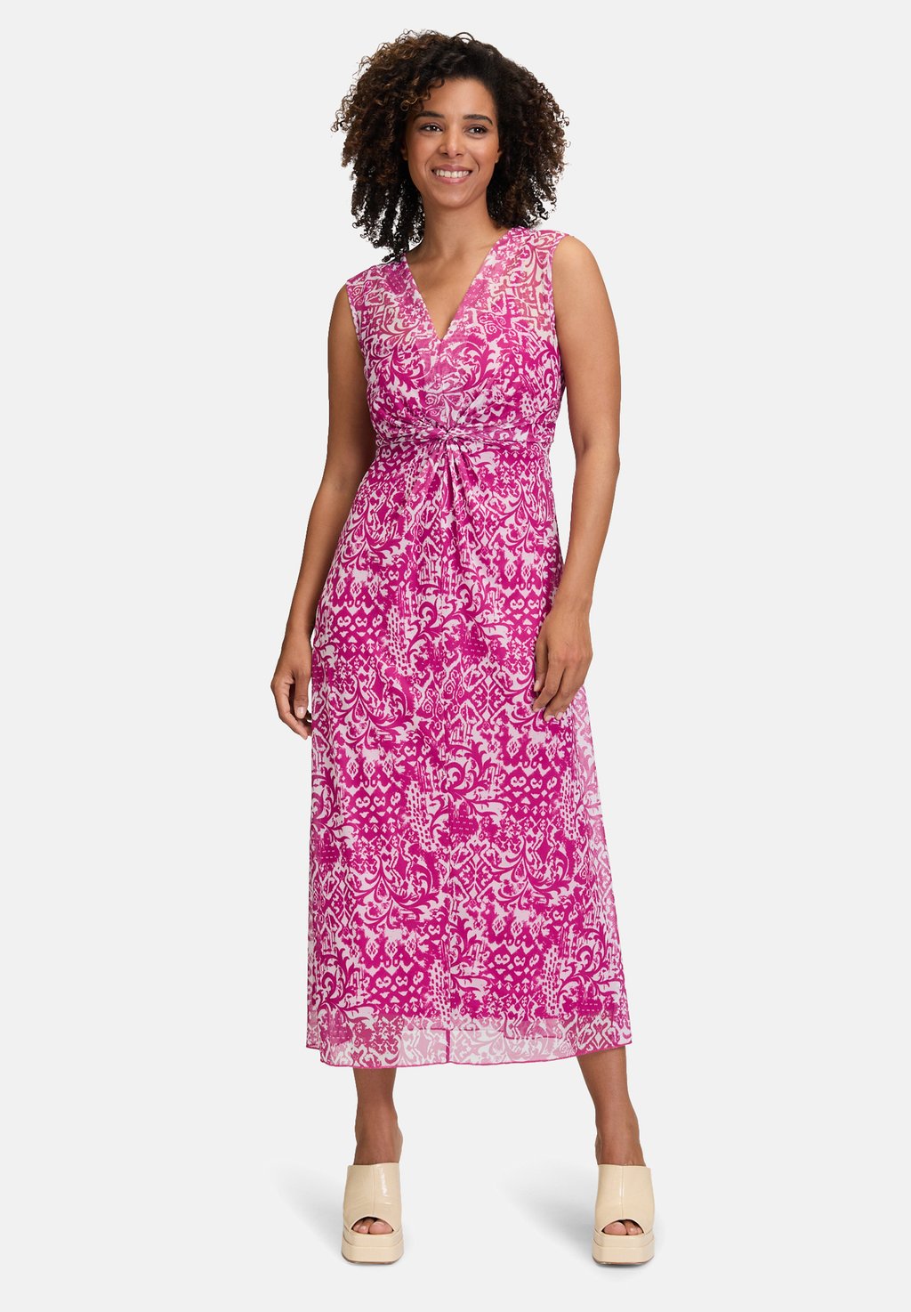 Платье макси MIDI OHNE ARM Cartoon, белый
Платье макси MIDI OHNE ARM Cartoon, белый