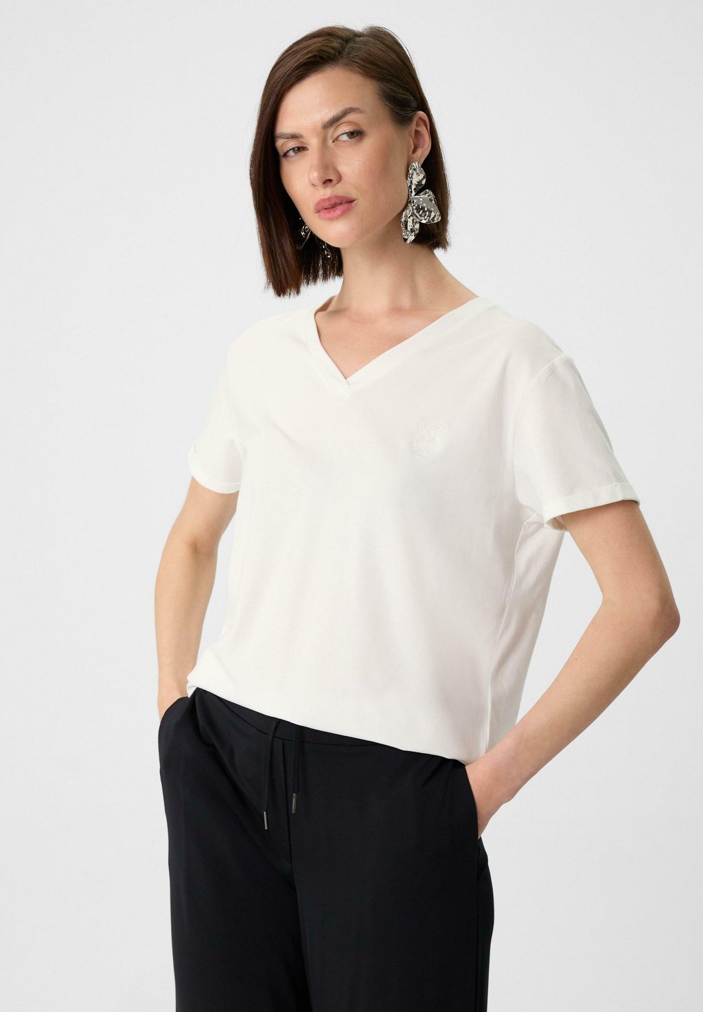 Базовая футболка comma, белый
Базовая футболка comma, белый