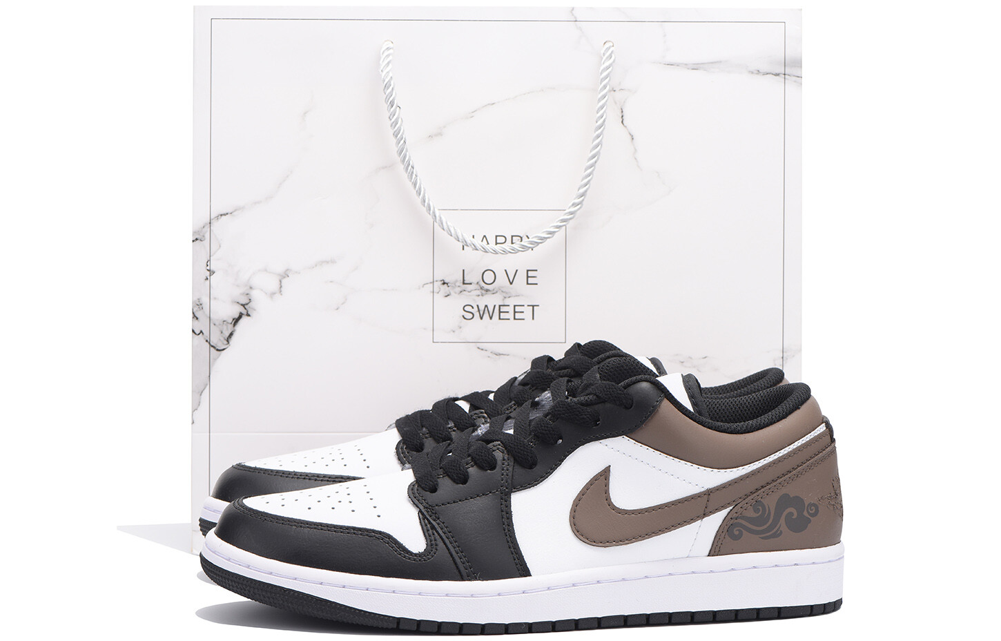 Кроссовки Air Jordan 1 Vintage Basketball Shoes Men Low-top Brown/black/white, цвет Coffee
Кроссовки Air Jordan 1 Vintage Basketball Shoes Men Low-top Brown/black/white, цвет Coffee