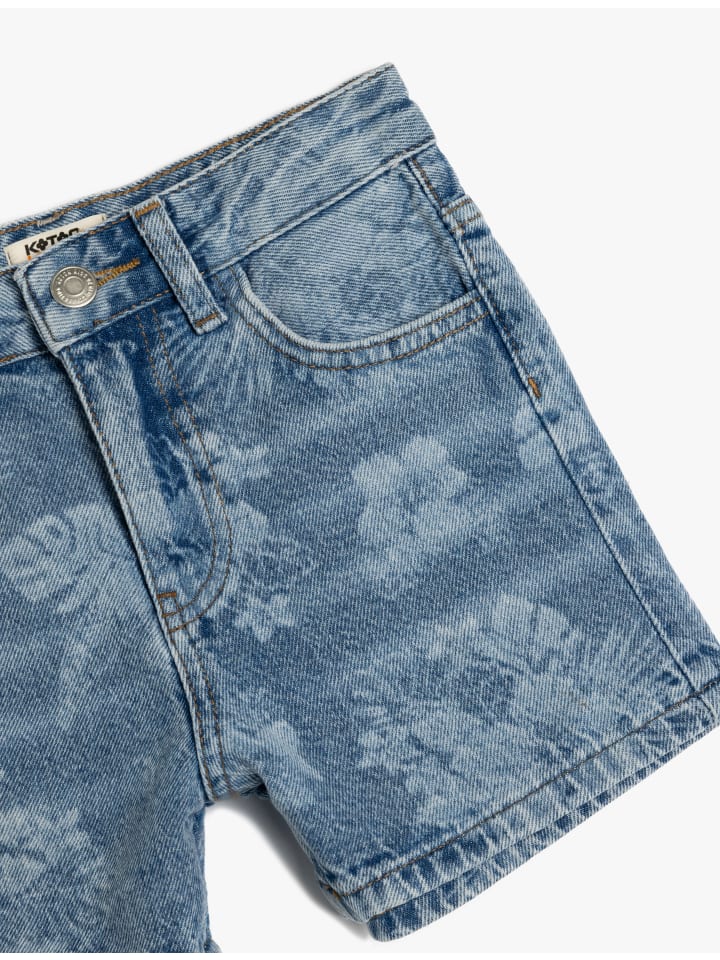 Шорты цвета светло-индиго KOTON
Шорты цвета светло-индиго KOTON