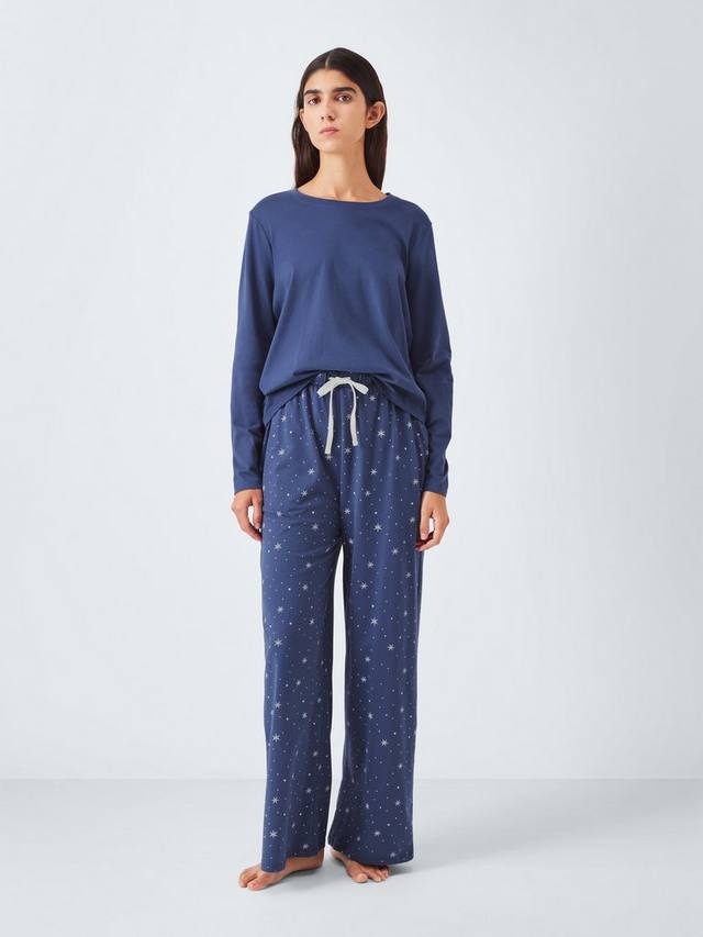 Комплект пижамы Snowflake с длинным низом John Lewis, Navy
Комплект пижамы Snowflake с длинным низом John Lewis, Navy