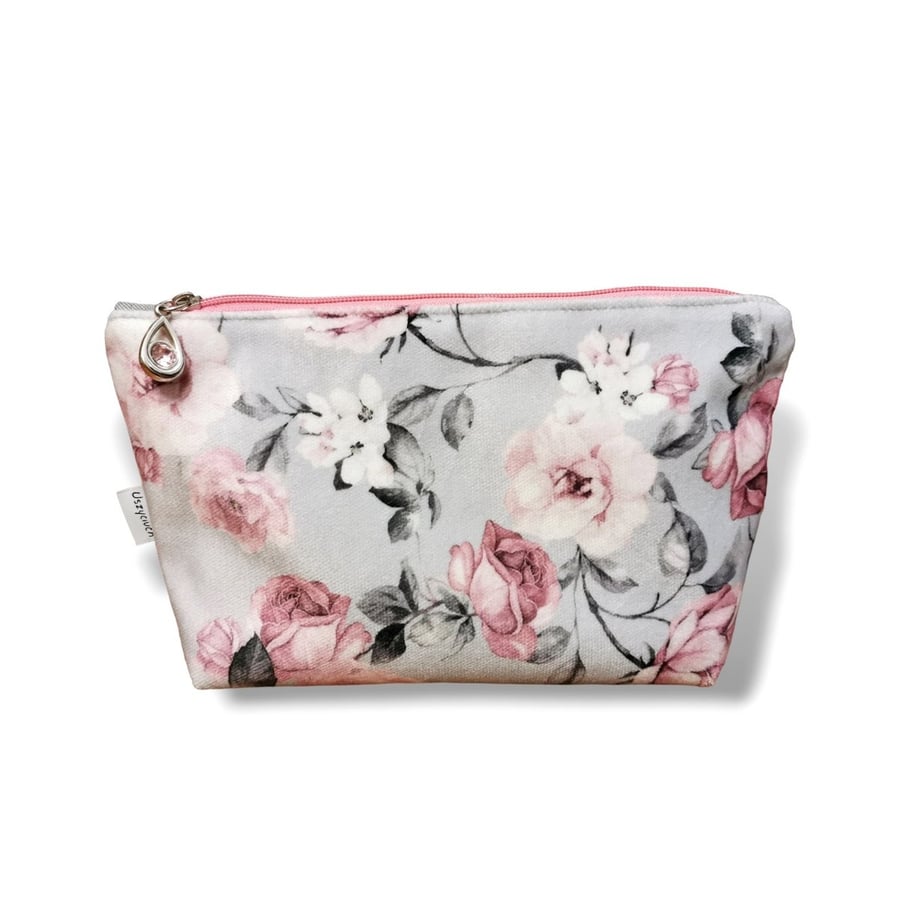 Женская косметичка, кошелек-органайзер, чехол, косметичка, бархатные цветы Uszyciuch
Женская косметичка, кошелек-органайзер, чехол, косметичка, бархатные цветы Uszyciuch