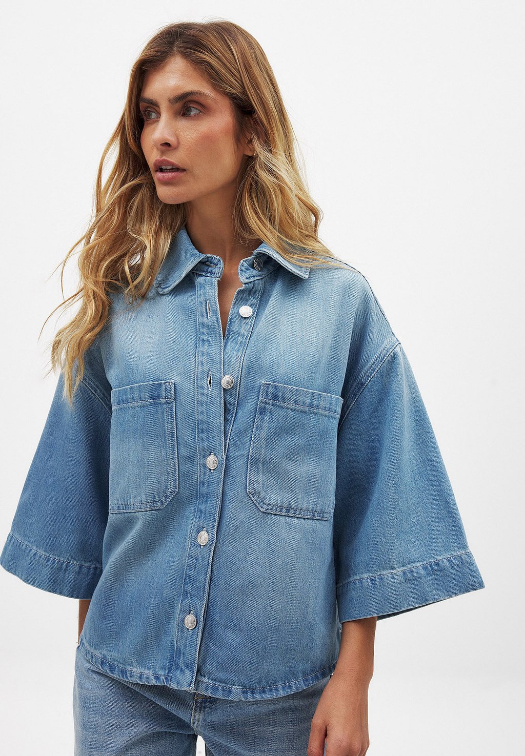 Блузка на пуговицах BOXY NA-KD, синий
Блузка на пуговицах BOXY NA-KD, синий
