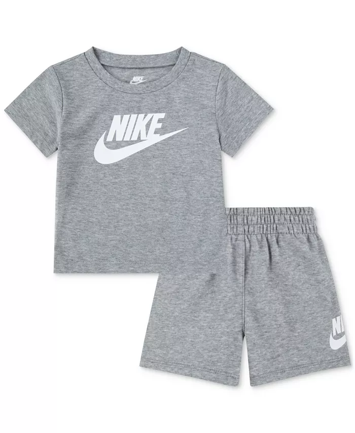 Футболка и шорты Baby Club, комплект из 2 предметов Nike, серый
Футболка и шорты Baby Club, комплект из 2 предметов Nike, серый