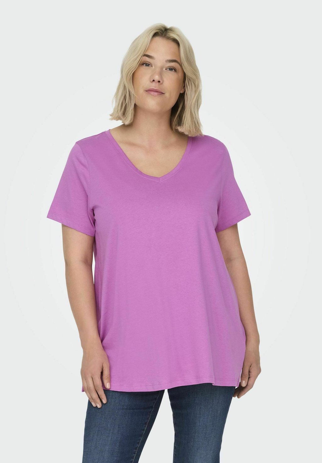 Базовая футболка GESCHNITTEN V-AUSSCHNITT ONLY Carmakoma, розовый 
Базовая футболка GESCHNITTEN V-AUSSCHNITT ONLY Carmakoma, розовый