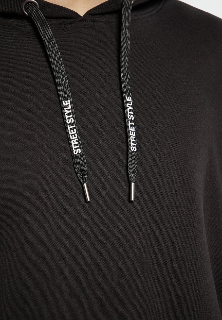 Худи DreiMaster CO-BRANDED WITH BOLINE, Schwarz/Black
Худи DreiMaster CO-BRANDED WITH BOLINE, Schwarz/Black