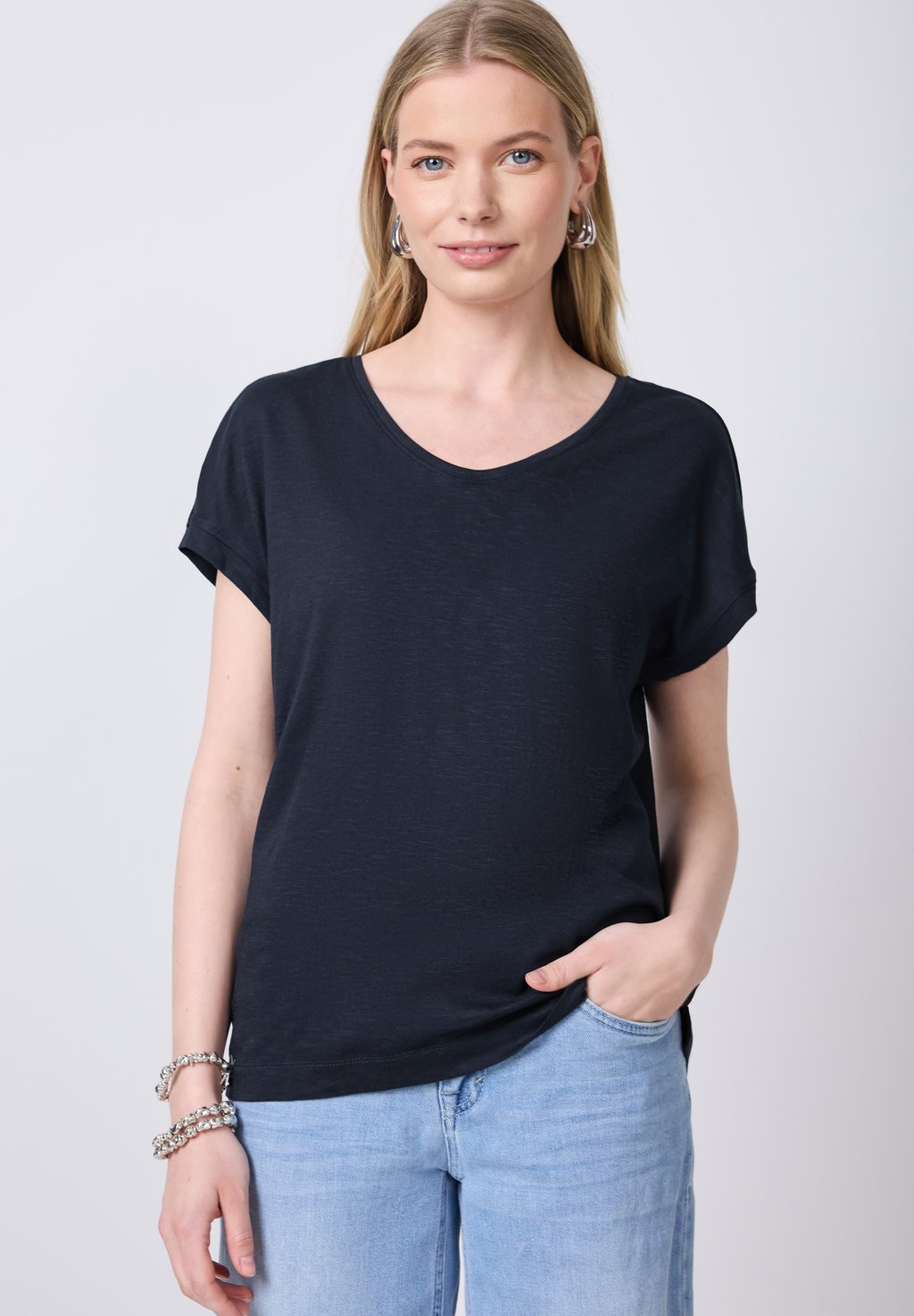 Базовая футболка Street One Studio, темно-синий
Базовая футболка Street One Studio, темно-синий