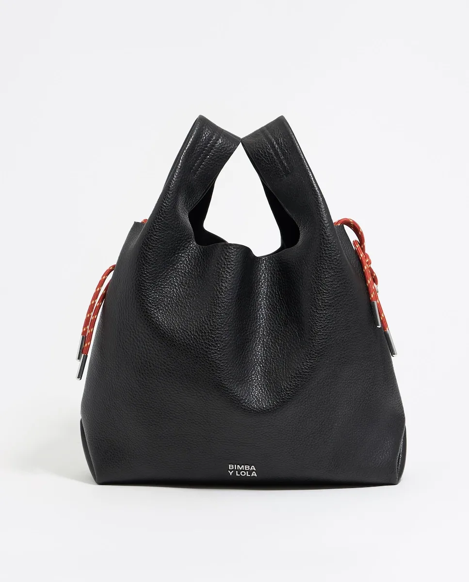 Женская кожаная сумка через плечо среднего размера Bimba y Lola, черный
Женская кожаная сумка через плечо среднего размера Bimba y Lola, черный
