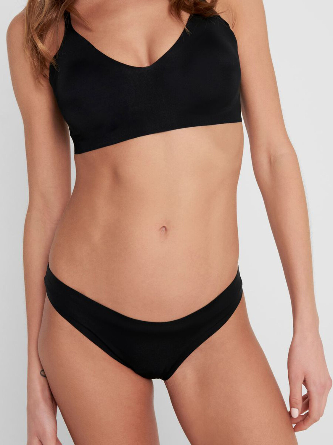 Трусы ONLY String s Nahtlos 3 er Pack Taillen Tangas Unterhöschen ONLTRACY, черный
Трусы ONLY String s Nahtlos 3 er Pack Taillen Tangas Unterhöschen ONLTRACY, черный