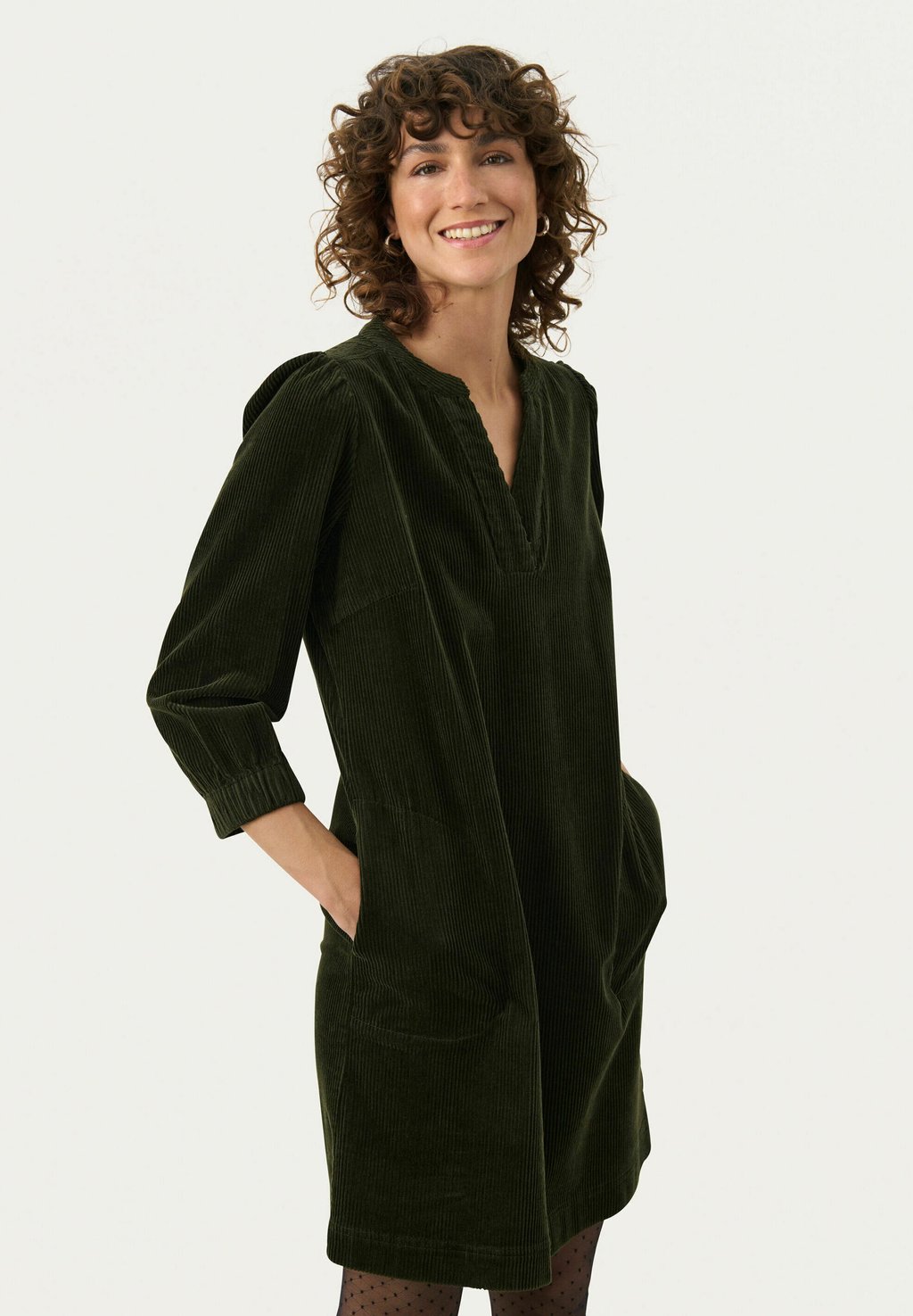 Повседневное платье RAMITA Part Two, темно-зеленый
Повседневное платье RAMITA Part Two, темно-зеленый