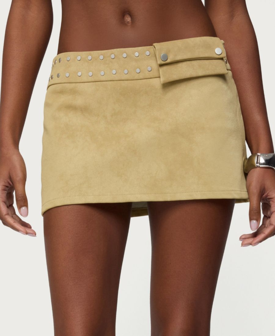Женская мини-шорты Roney Stud из искусственной замши Edikted, Tan
Женская мини-шорты Roney Stud из искусственной замши Edikted, Tan