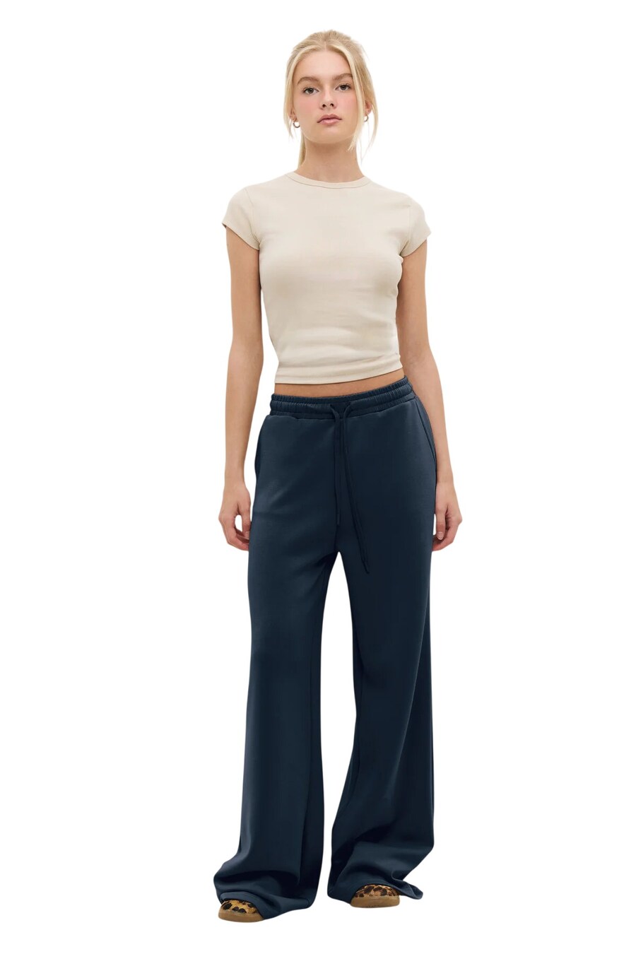 Широкие брюки No Matter What, темно-синий
Широкие брюки No Matter What, темно-синий