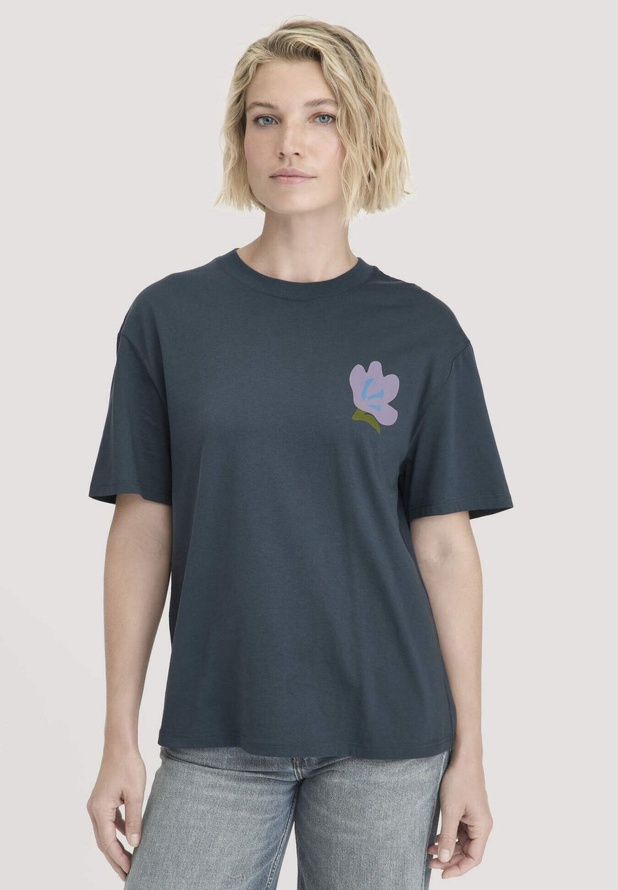 Футболка Hessnatur Print T-shirt, Dunkles Petrol/Blue
Футболка Hessnatur Print T-shirt, Dunkles Petrol/Blue