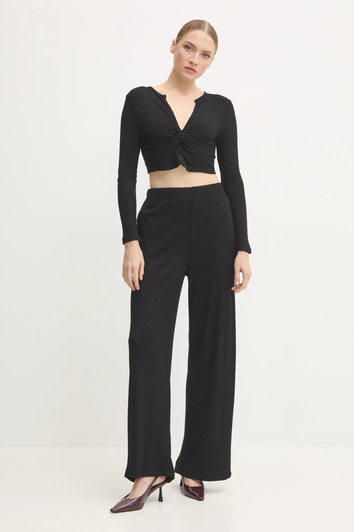 Набор Answear Lab, черный
Набор Answear Lab, черный