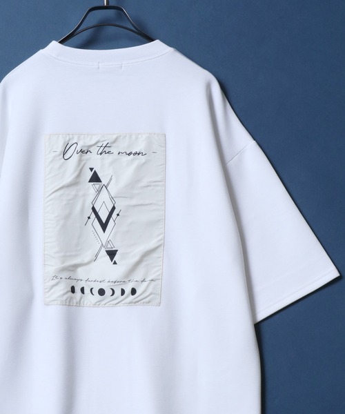 Футболка с коротким рукавом, принт на спине, цветочный и геометрический, ткань Ponte ANPAS, белый
Футболка с коротким рукавом, принт на спине, цветочный и геометрический, ткань Ponte ANPAS, белый