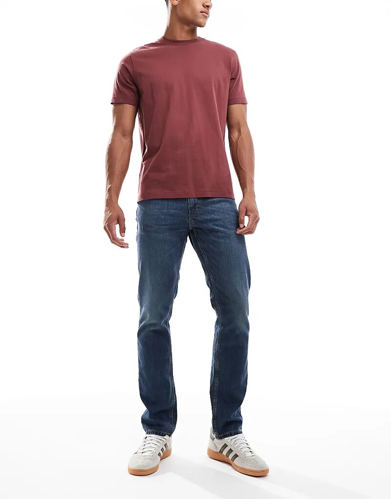 Узкие джинсы Levi's 511 в винтажном темном цвете
Узкие джинсы Levi's 511 в винтажном темном цвете