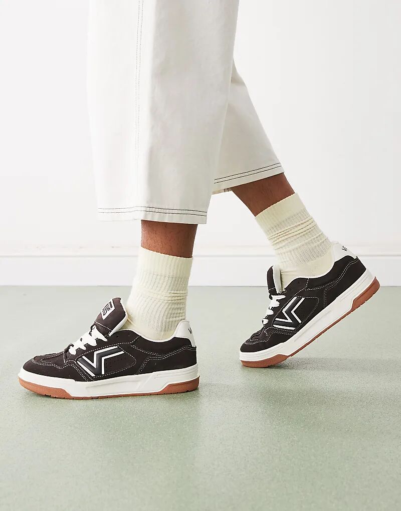 Кеды Vans Upland после наступления темноты
Кеды Vans Upland после наступления темноты