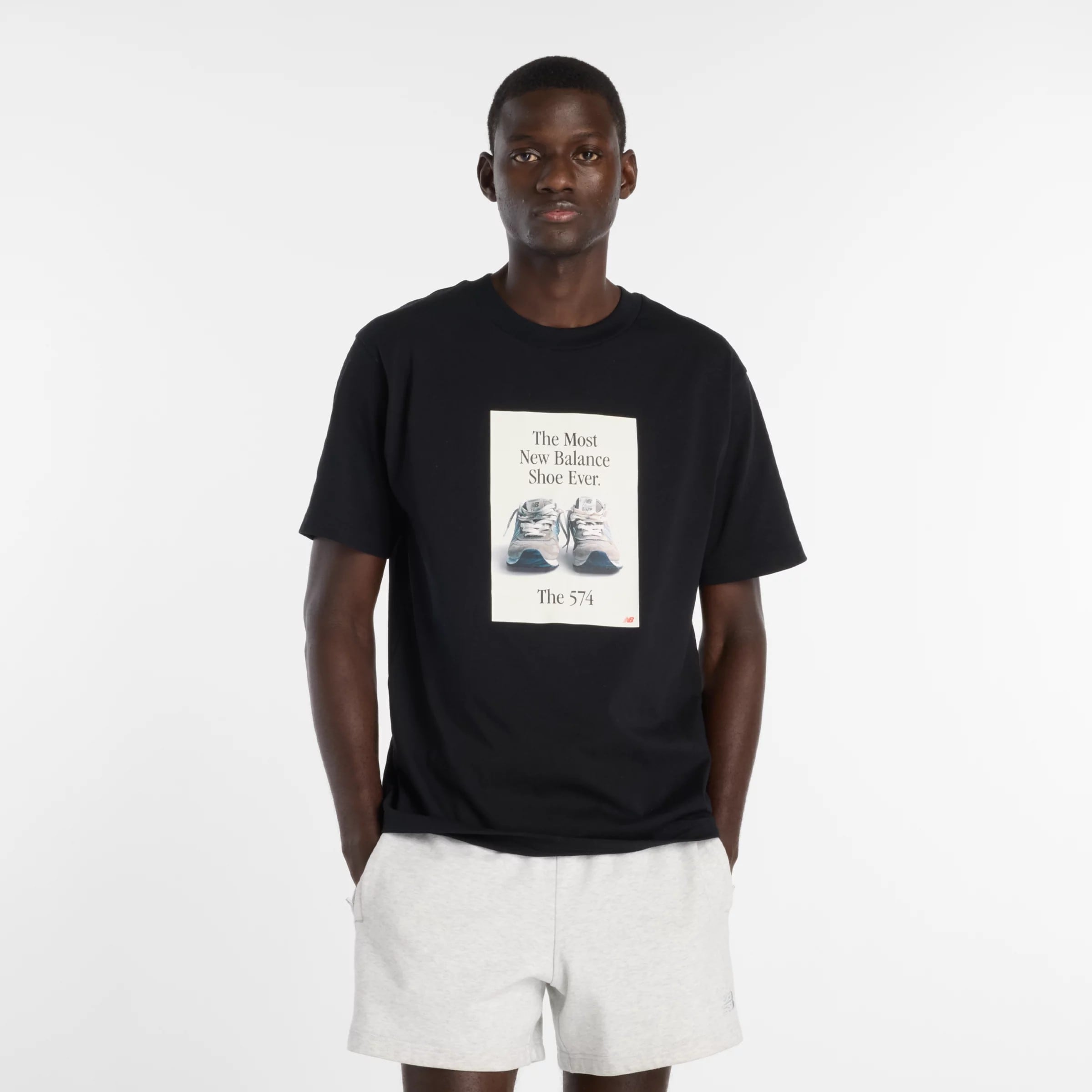 New balance Футболка '574' в черном цвете
New balance Футболка '574' в черном цвете