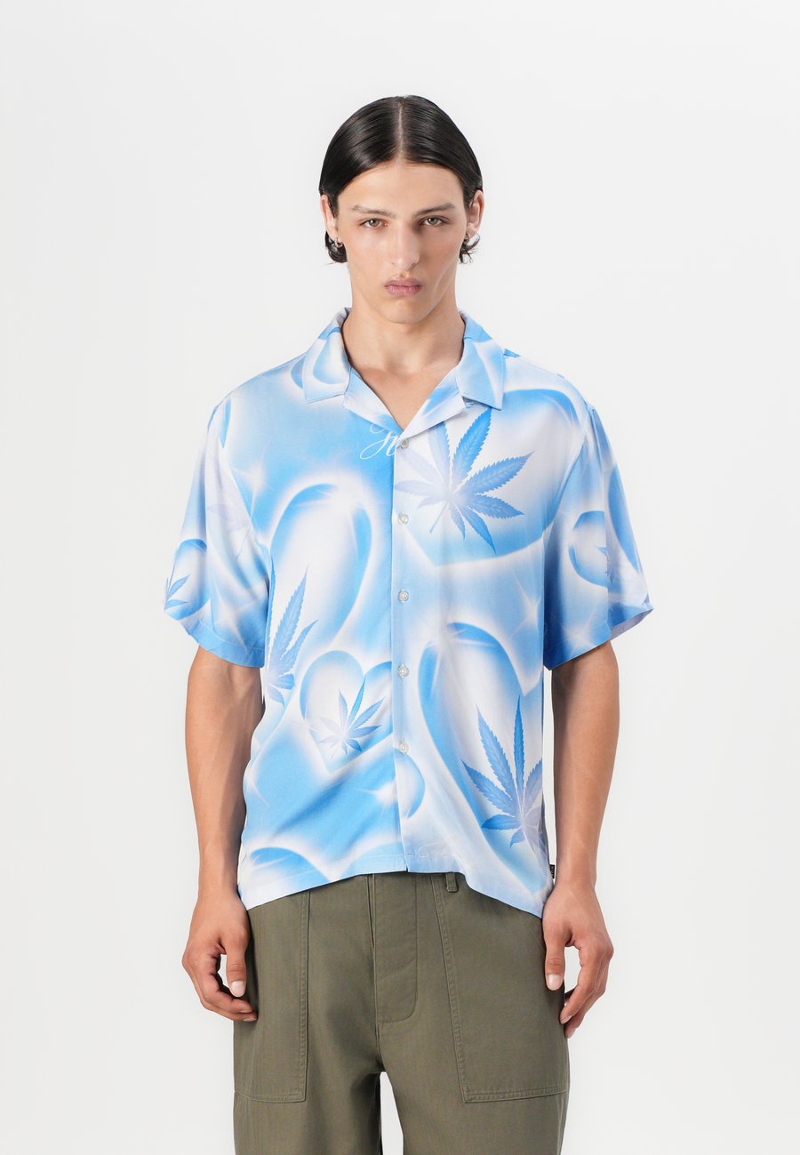 Блуза HUF LOVE IN THE AIR UNISEX, Pool Blue/White
Блуза HUF LOVE IN THE AIR UNISEX, Pool Blue/White