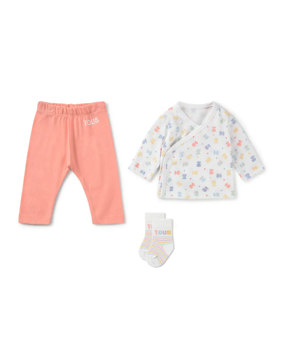 Комплект для новорожденного из однотонного хлопка и с разноцветными мишками Tous, цвет Rosa
Комплект для новорожденного из однотонного хлопка и с разноцветными мишками Tous, цвет Rosa