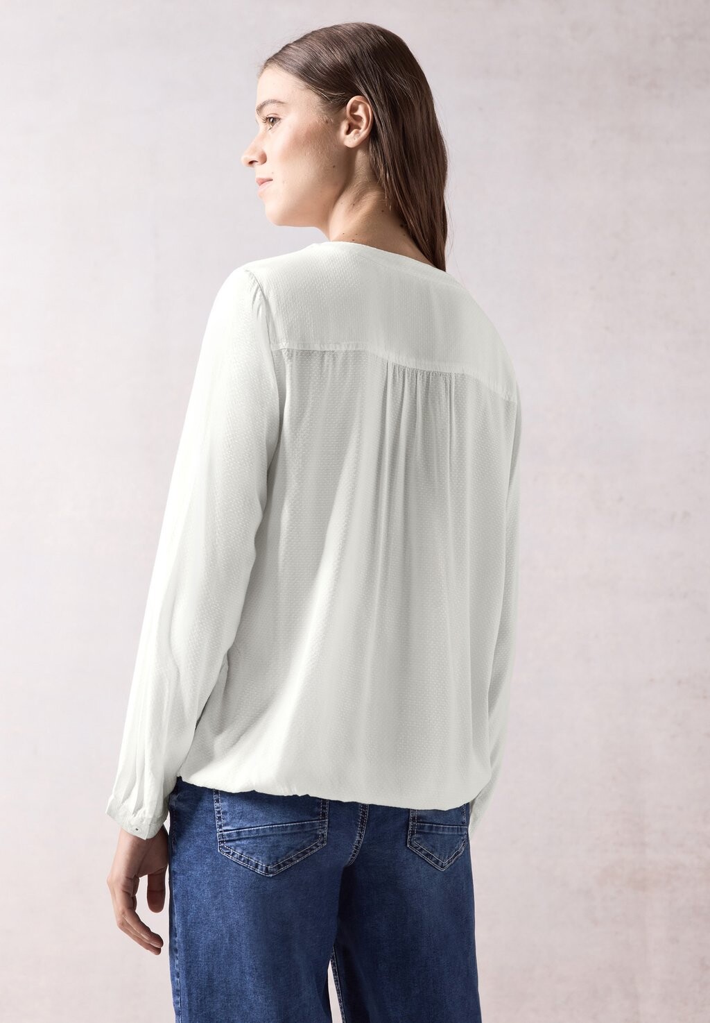 Топ с длинными рукавами MIT ELASTISCHEM SAUM Cecil, кремовый 
Топ с длинными рукавами MIT ELASTISCHEM SAUM Cecil, кремовый