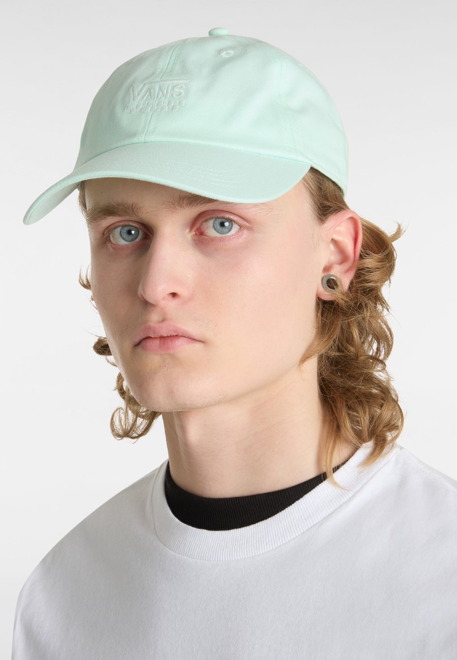 Бейсболка Vans COURT SIDE CURVED BILL JOCKEY, Hint Of Mint/Light Green
Бейсболка Vans COURT SIDE CURVED BILL JOCKEY, Hint Of Mint/Light Green