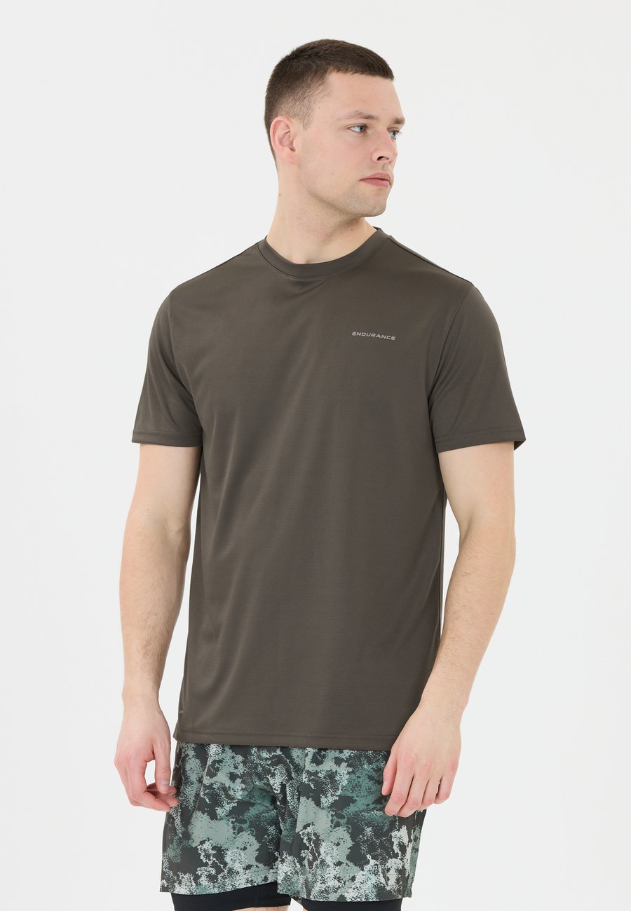 Футболка Endurance VERNON S/S, Chimera/Dark Green, Зеленый, Футболка Endurance VERNON S/S, Chimera/Dark Green
Футболка Endurance VERNON S/S, Chimera/Dark Green, Зеленый, Футболка Endurance VERNON S/S, Chimera/Dark Green