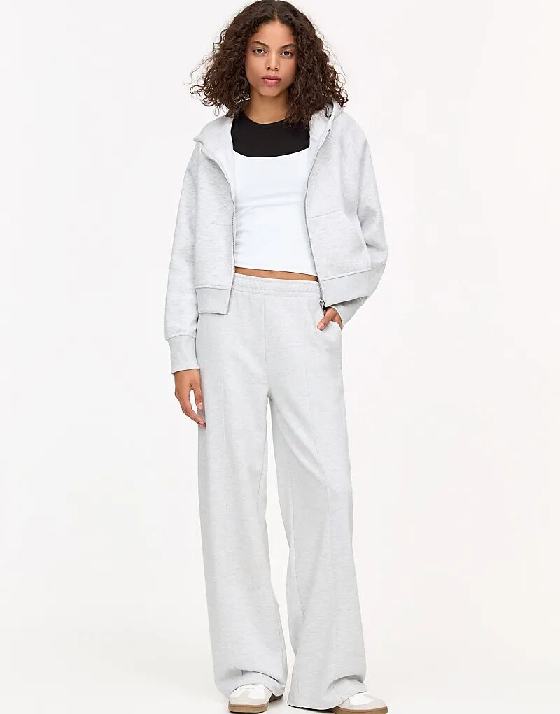 Прямые спортивные брюки Pull&Bear серого меланжевого цвета
Прямые спортивные брюки Pull&Bear серого меланжевого цвета