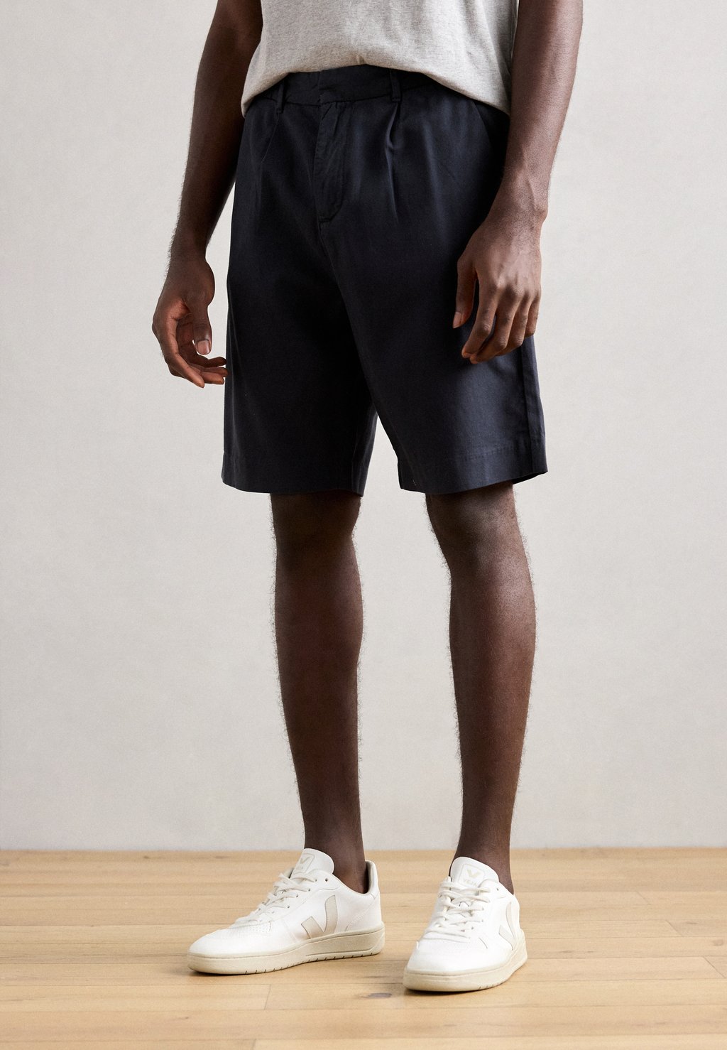 Шорты WIDE LEG PLEATED Lindbergh, темно-синий
Шорты WIDE LEG PLEATED Lindbergh, темно-синий