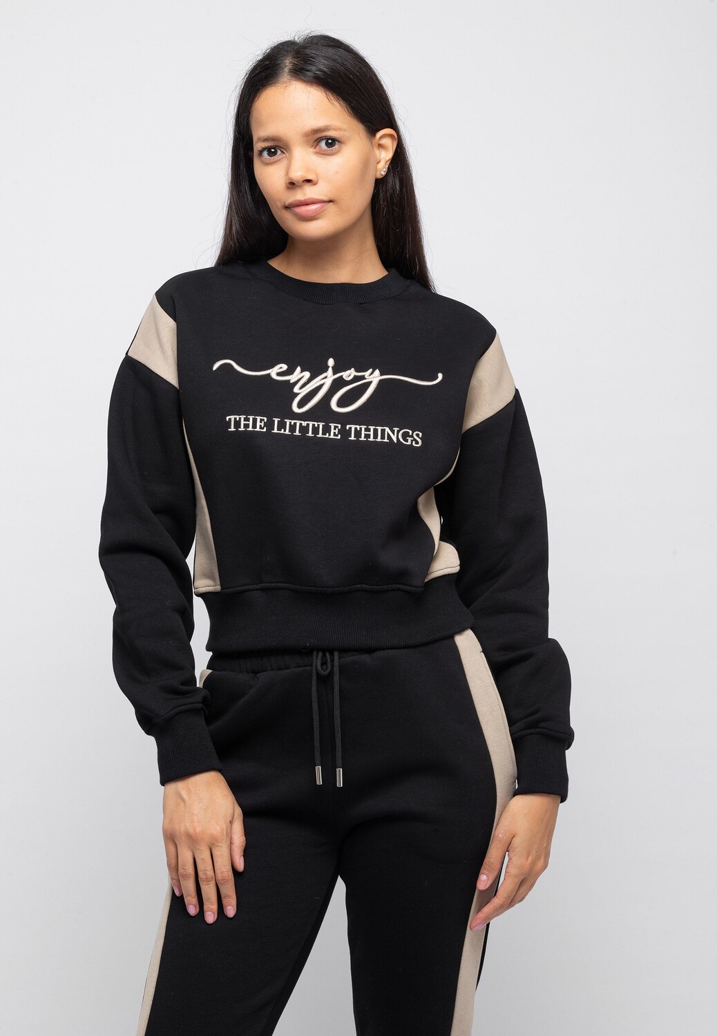 Спортивный костюм тома бэррона со стильной вышивкой Tom_Barron, черный
Спортивный костюм тома бэррона со стильной вышивкой Tom_Barron, черный