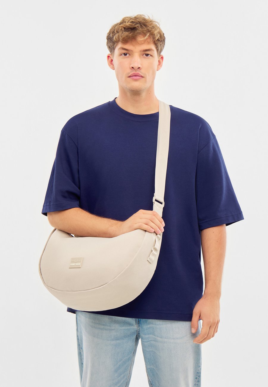 Сумка кросс-боди Johnny Urban ALLY LARGE, Sand
Сумка кросс-боди Johnny Urban ALLY LARGE, Sand