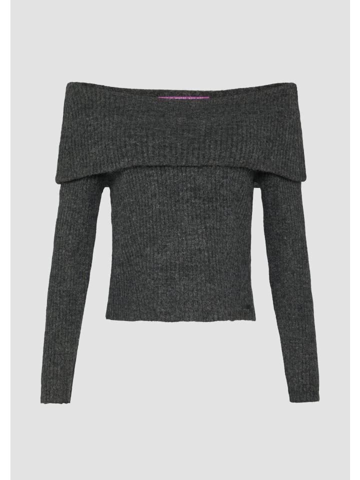 Вязаный свитер в цвете 99W0_black QS
Вязаный свитер в цвете 99W0_black QS