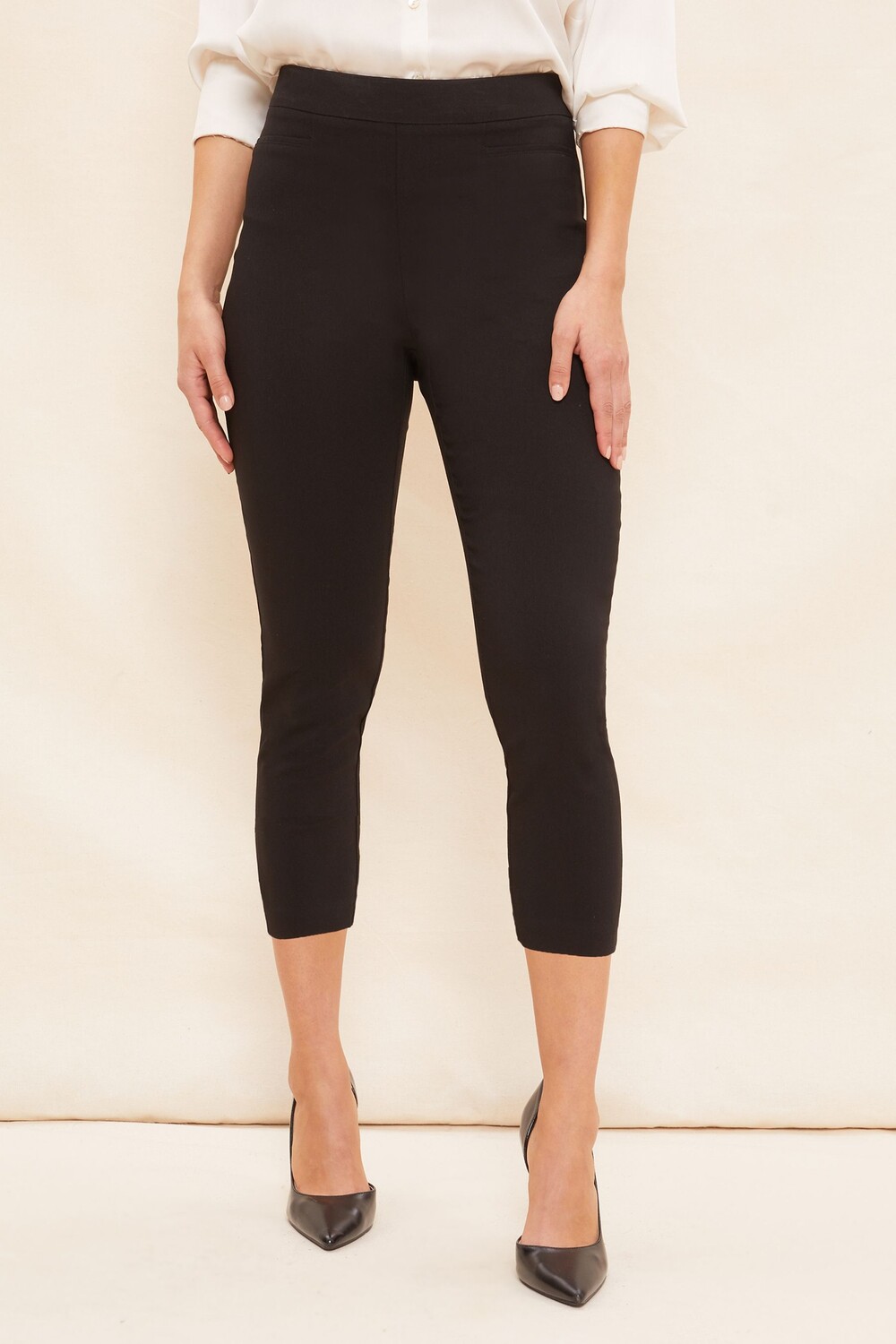 Комфортные брюки укороченного кроя и эластичной ткани Friends Like These, черный
Комфортные брюки укороченного кроя и эластичной ткани Friends Like These, черный