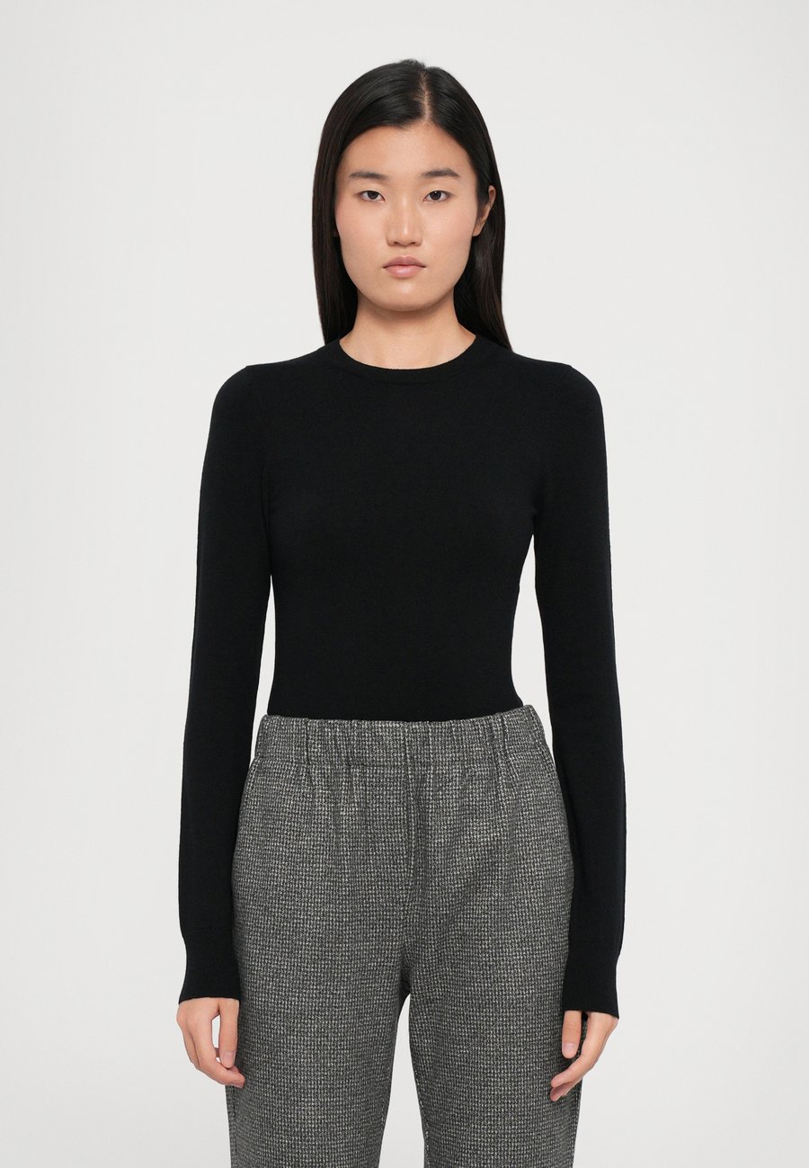 Джемпер By Malene Birger PIL, Black
Джемпер By Malene Birger PIL, Black