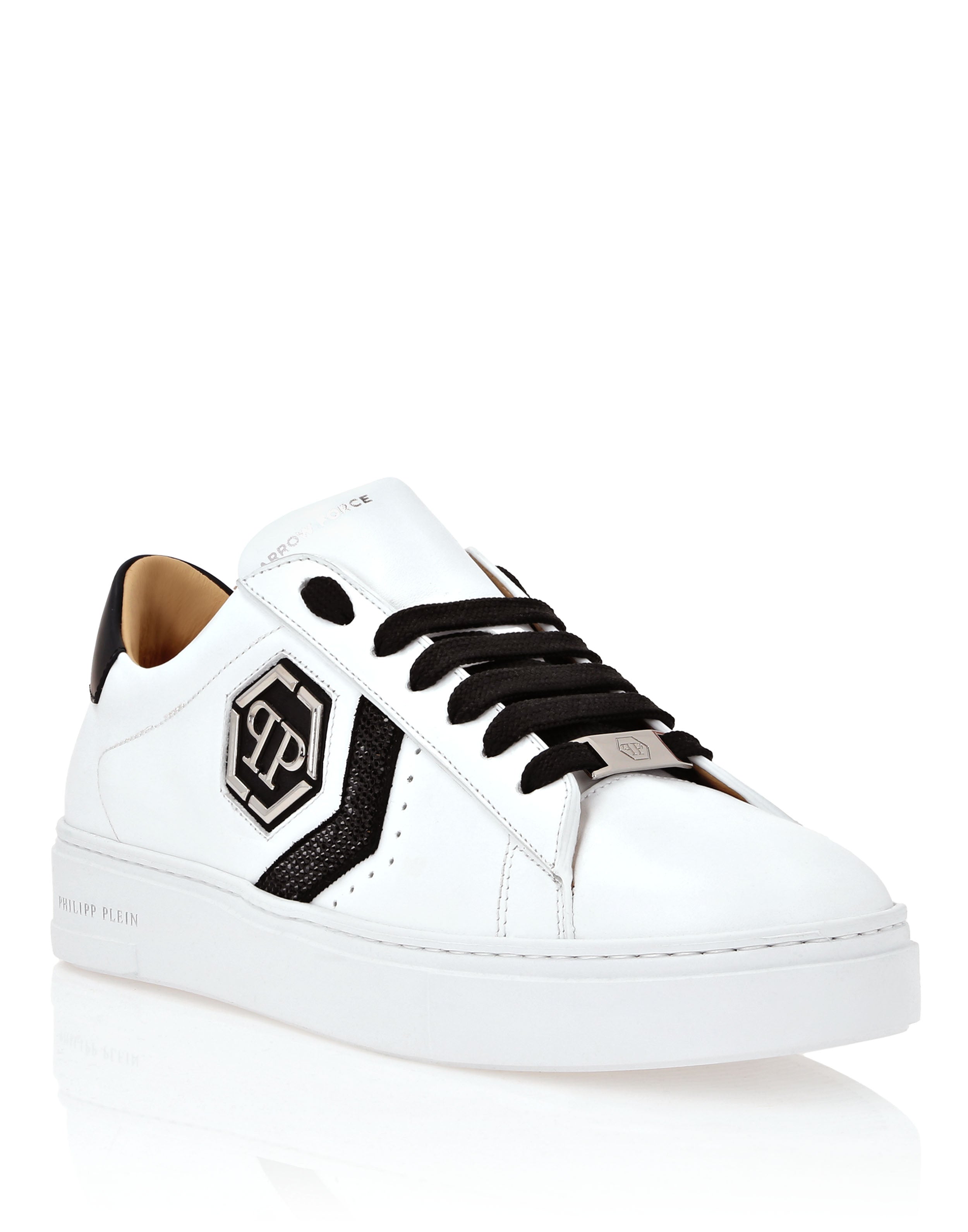 Кроссовки Lo-Top Leather Arrow Force Strass из кожи со стразами PHILIPP PLEIN, черный
Кроссовки Lo-Top Leather Arrow Force Strass из кожи со стразами PHILIPP PLEIN, черный