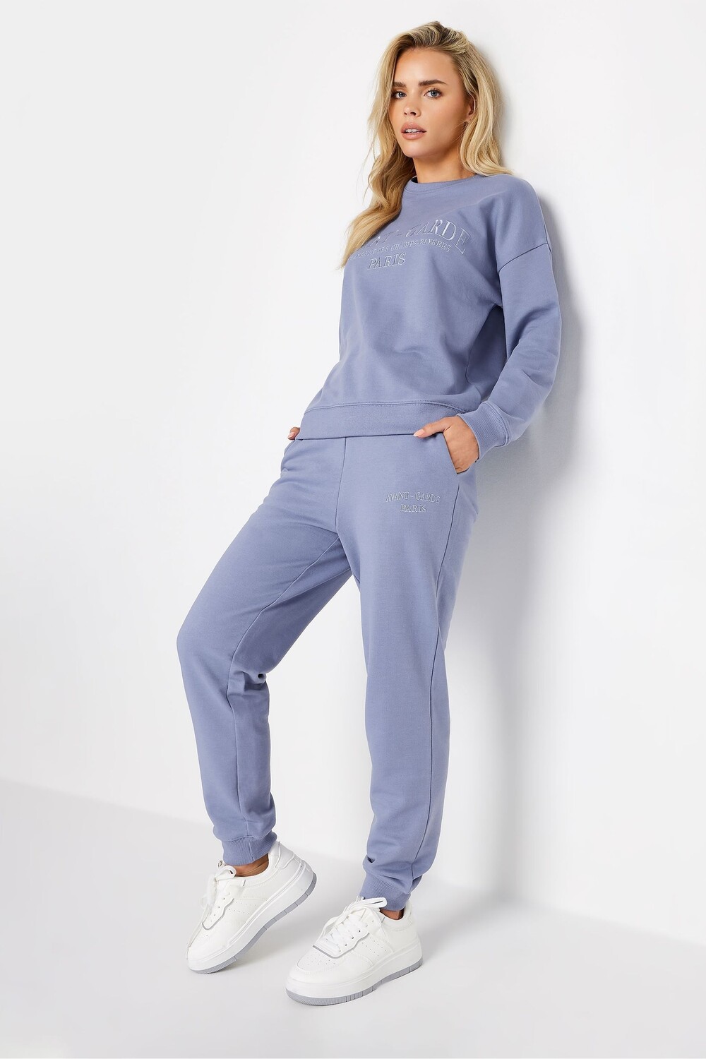 Джоггеры с надписью авангард Pixiegirl Petite, синий
Джоггеры с надписью авангард Pixiegirl Petite, синий