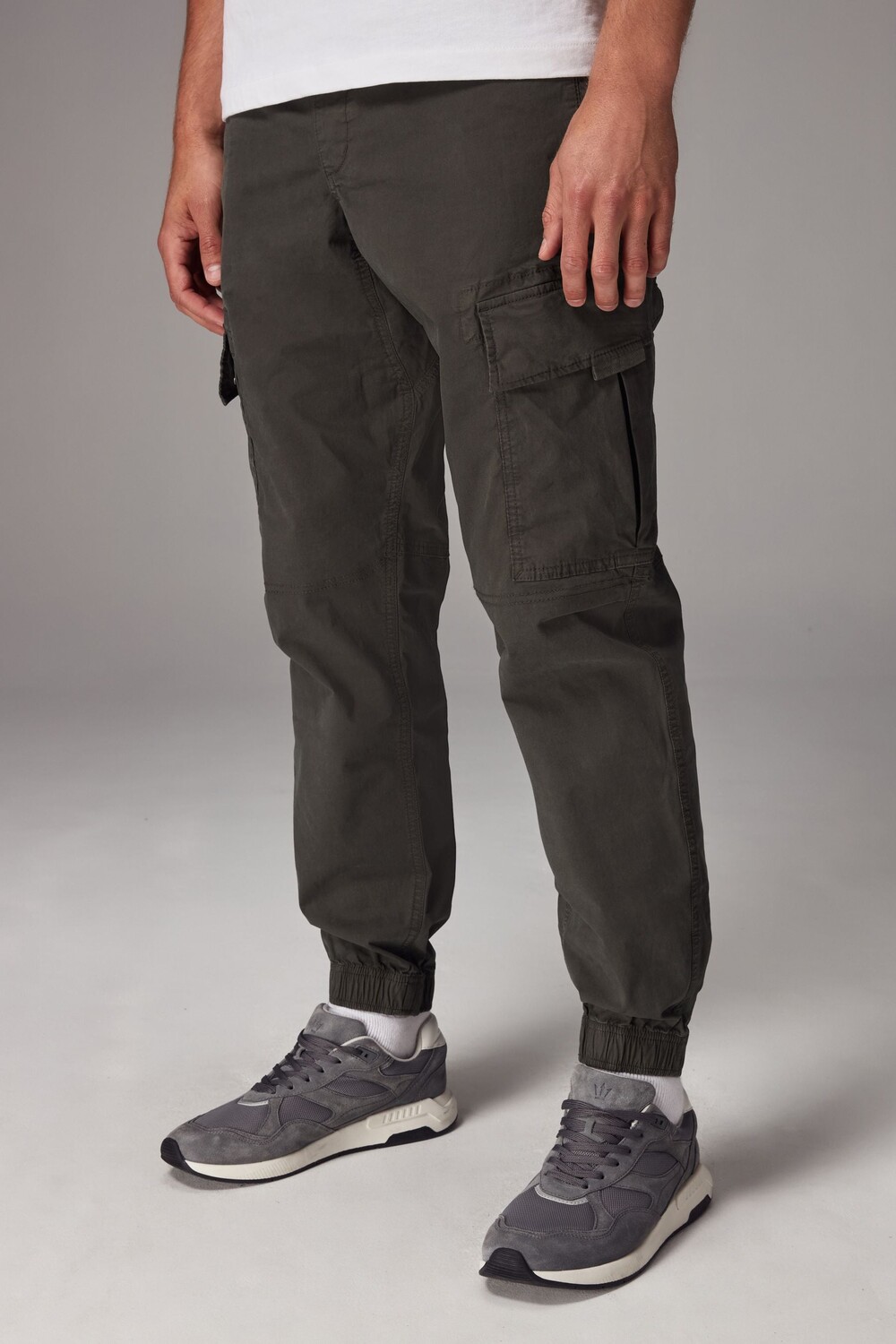 Эластичные брюки карго Next, зеленый
Эластичные брюки карго Next, зеленый