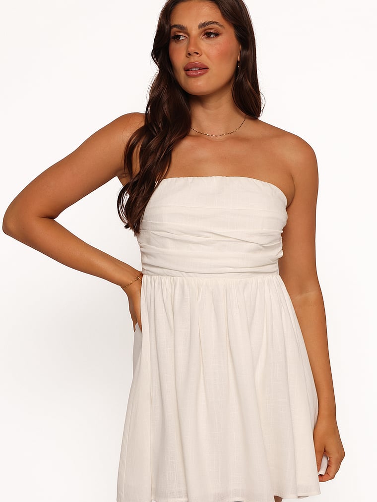 Мини-Платье Katy без бретелек Petal & Pup, белый
Мини-Платье Katy без бретелек Petal & Pup, белый