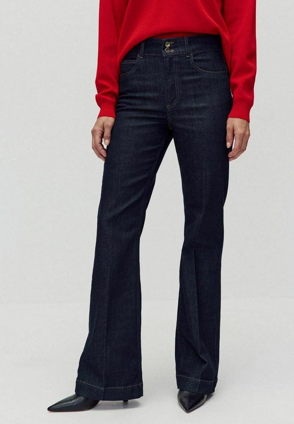 Расклешенные джинсы VERA STOCKH LM, деним
Расклешенные джинсы VERA STOCKH LM, деним