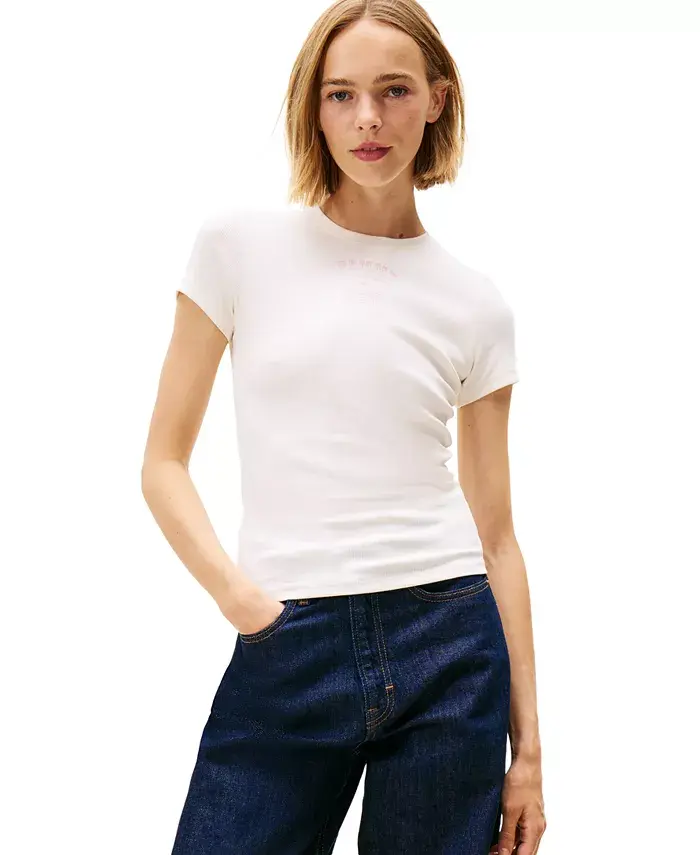 Женская облегающая футболка в рубчик в стиле вестерн с коротким рукавом Tommy Jeans, белый
Женская облегающая футболка в рубчик в стиле вестерн с коротким рукавом Tommy Jeans, белый