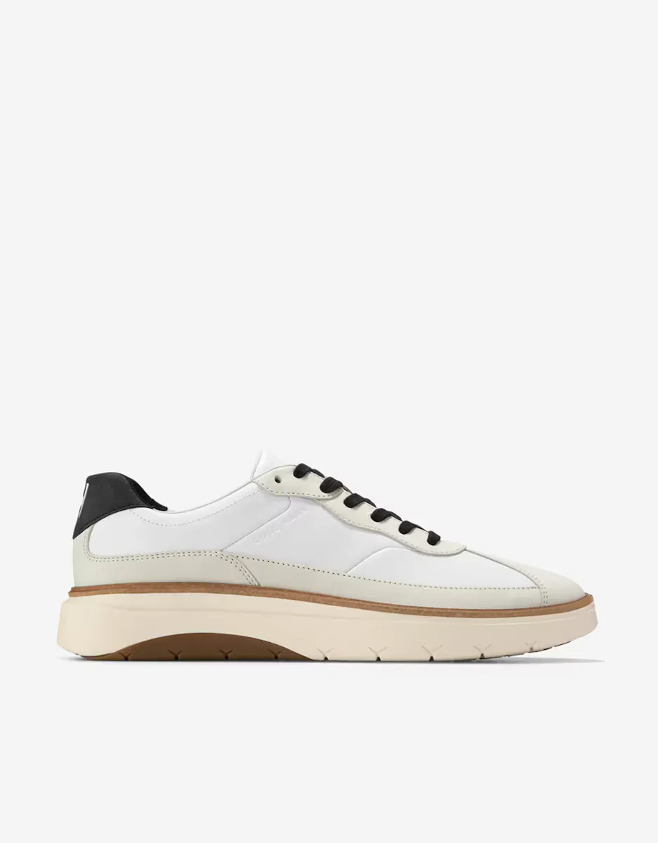 Мужские кожаные кроссовки с технологией FeatherArc Cole Haan, белый
Мужские кожаные кроссовки с технологией FeatherArc Cole Haan, белый