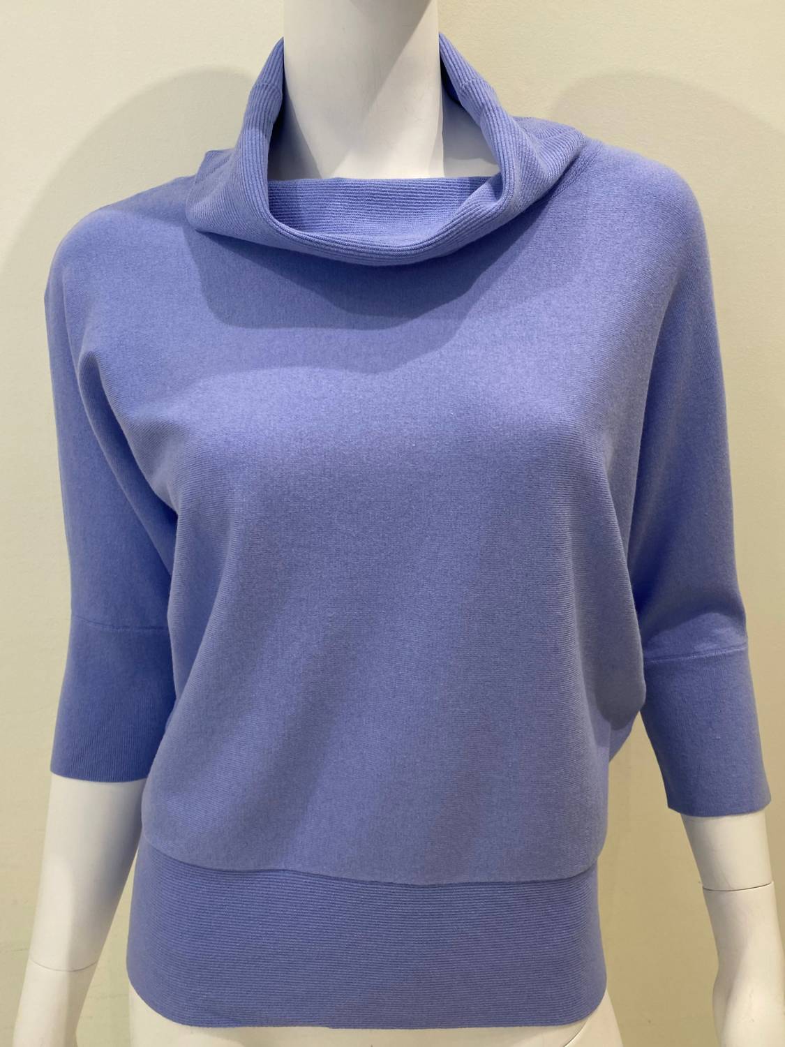 Свитер с воротником-хомут и рукавами «летучая мышь» в цвете «Ирис» Elliott Lauren, цвет iris
Свитер с воротником-хомут и рукавами «летучая мышь» в цвете «Ирис» Elliott Lauren, цвет iris