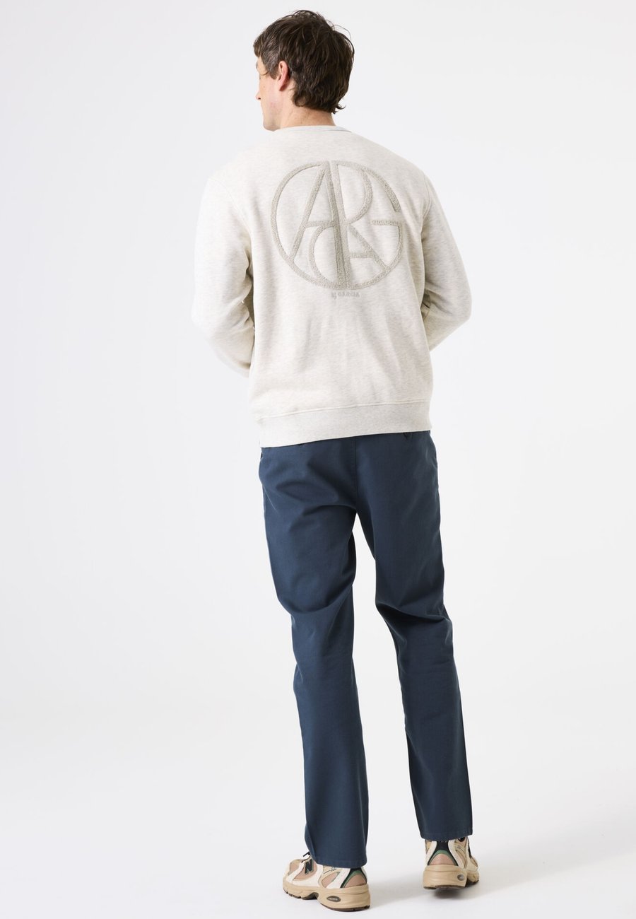 Толстовка Garcia Sweatshirt, Moonbeam/White
Толстовка Garcia Sweatshirt, Moonbeam/White