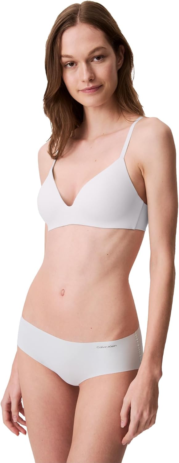Бюстгальтер-футболка без косточек Calvin Klein Women's Perfectly Fit, White
Бюстгальтер-футболка без косточек Calvin Klein Women's Perfectly Fit, White